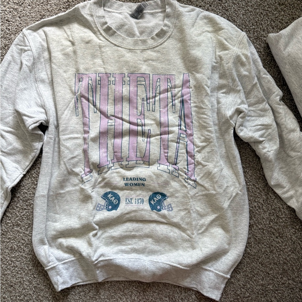 Gray Kappa Alpha Theta Heavy Blend Sweatshirt
